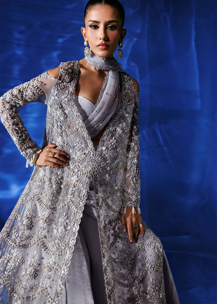 Emaan Adeel | Mode Moderne - Roeme