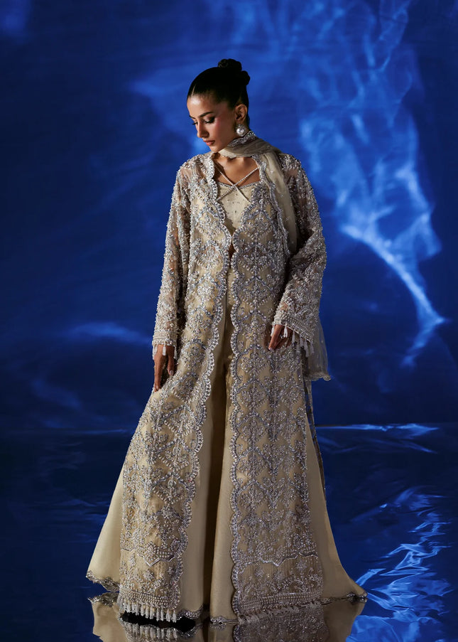 Emaan Adeel | Mode Moderne - Estelle