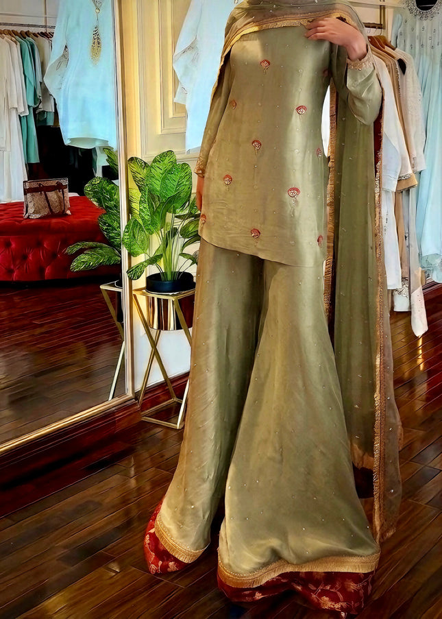 Zainab Shamsi | The Sage Set