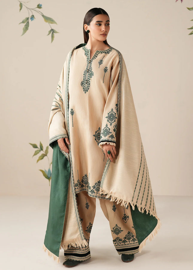 Baroque | Embroidered Khaddar UF-4305