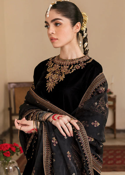 Baroque | Embroidered Velvet - UF-253