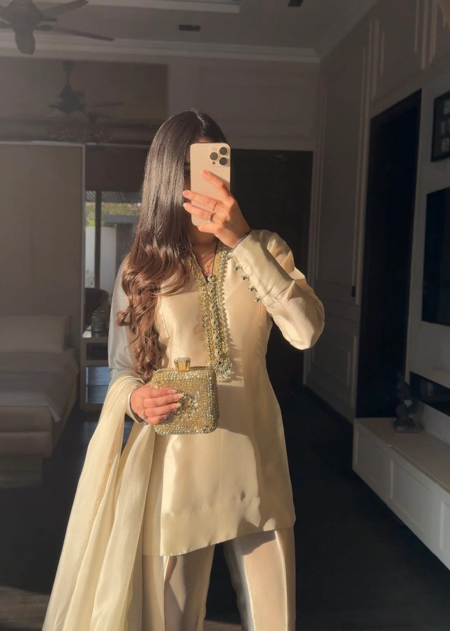 Zainab Shamsi | The Elysia Set