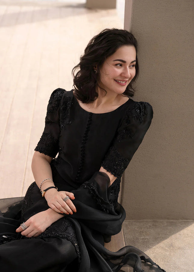 Faiza Saqlain | Reina - Temirah