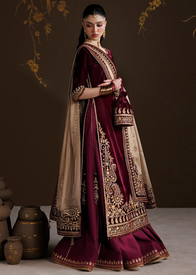 Baroque | Embroidered Velvet UF-4548