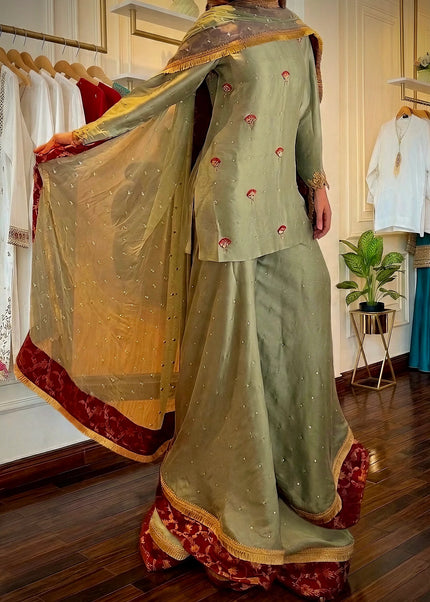 Zainab Shamsi | The Sage Set