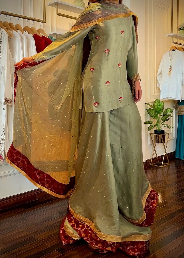 Zainab Shamsi | The Sage Set
