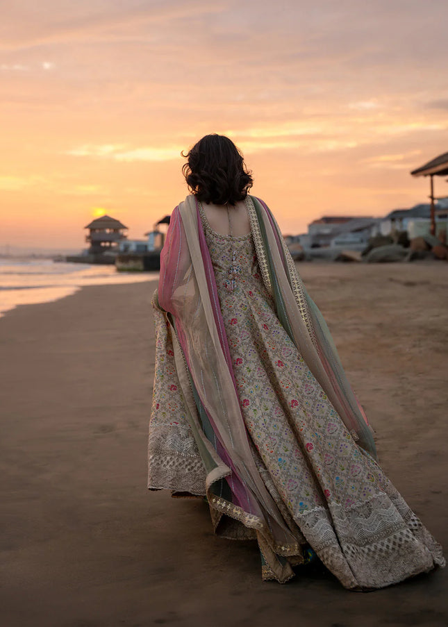 Faiza Saqlain | Reina - Naavah