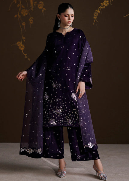 Baroque | Embroidered Velvet UF-4549