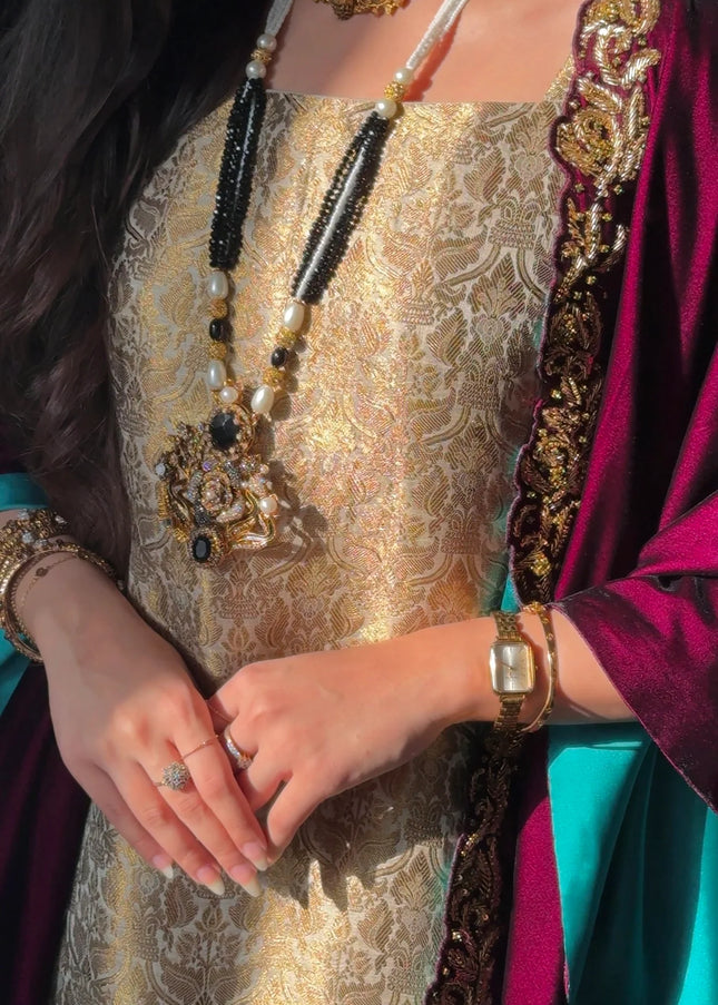 Zainab Shamsi | The Ruby Set
