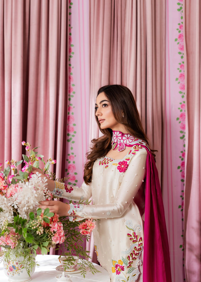 Shanzay Anooshay | Aria