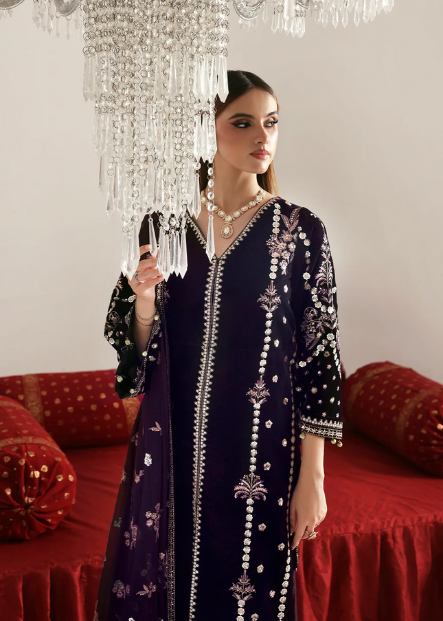 Emaan Adeel | Zarposh Velvet - Dilnar