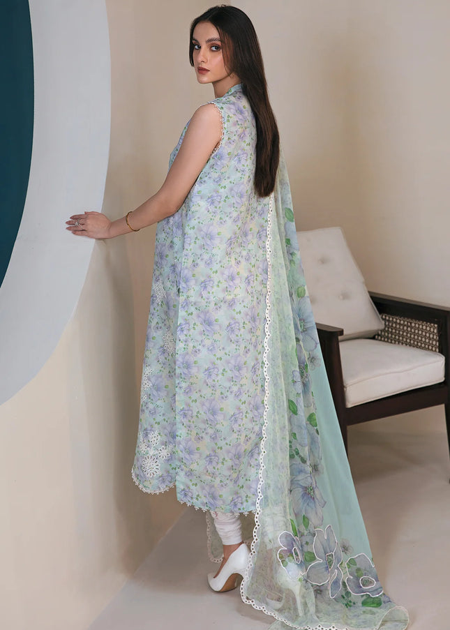 Baroque | Embroidered Lawn UF-357