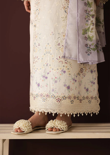 Baroque | Embroidered Jacquard Lawn UF-4433
