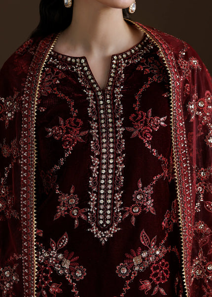 Baroque | Embroidered Velvet UF-4550