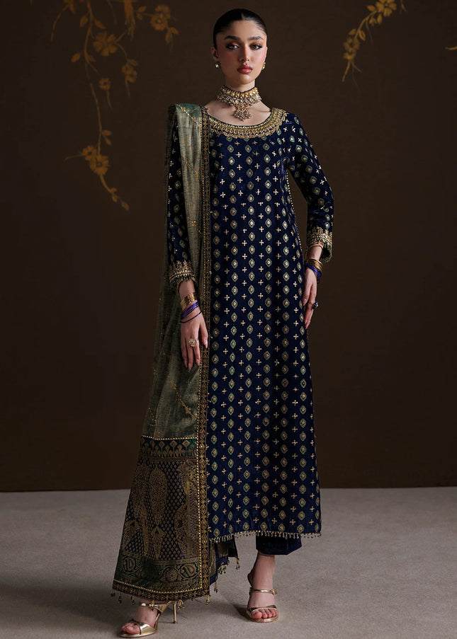 Baroque | Embroidered Velvet UF-4551