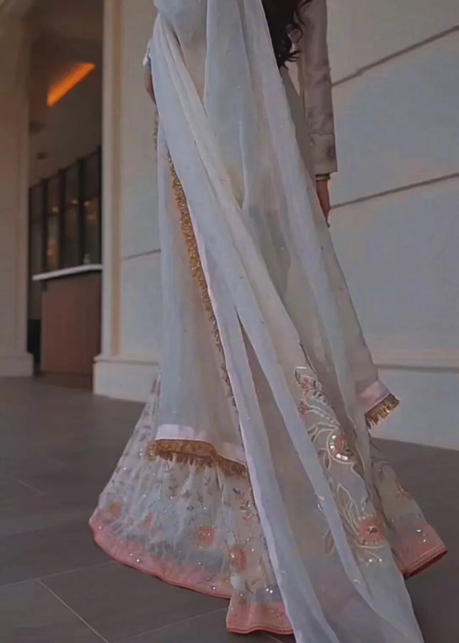 Zainab Shamsi | The Ayla Gharara