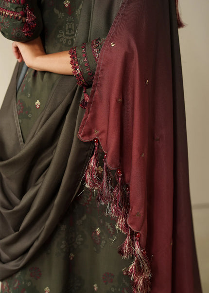 Baroque | Embroidered Khaddar UF-4330