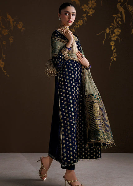 Baroque | Embroidered Velvet UF-4551
