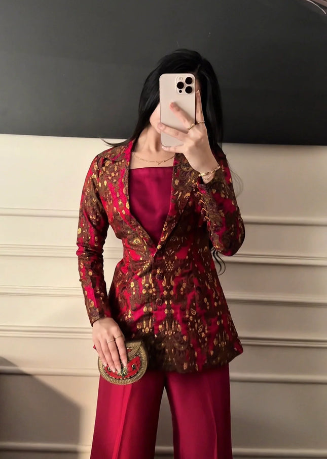 Zainab Shamsi | The Ruh Set
