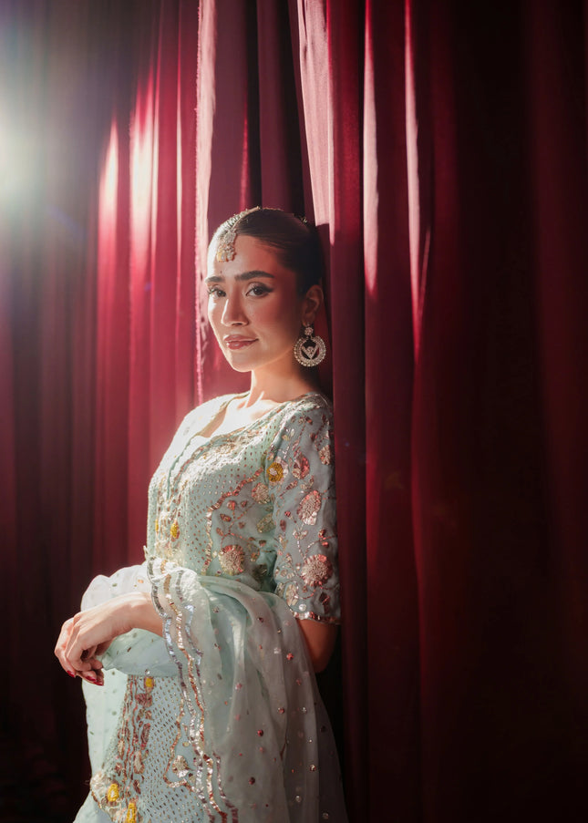 Shanzay Anooshay | Mahvee