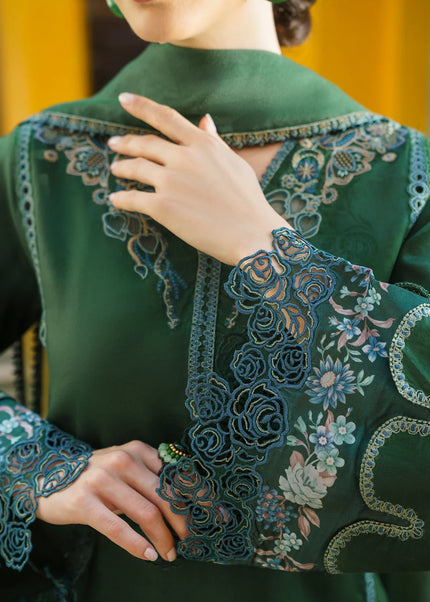 Baroque | Embroidered Jacquard Lawn UF-572