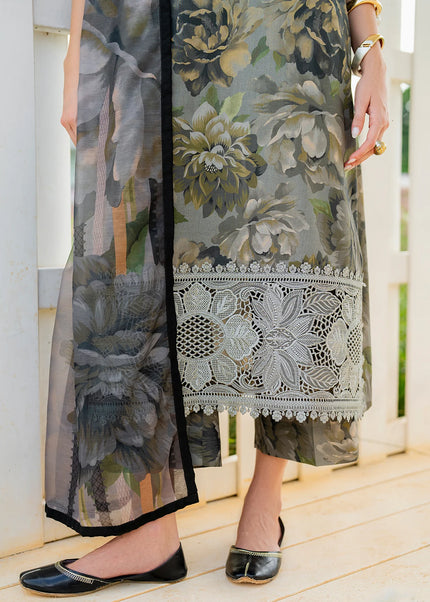 Baroque | Embroidered Lawn UF-4218