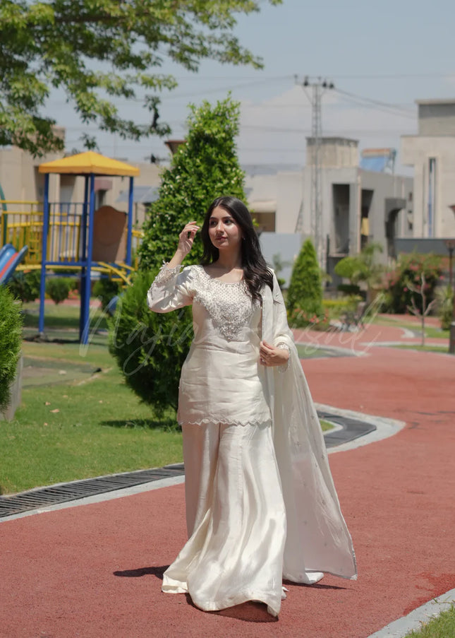 Najia Faisal | Isra