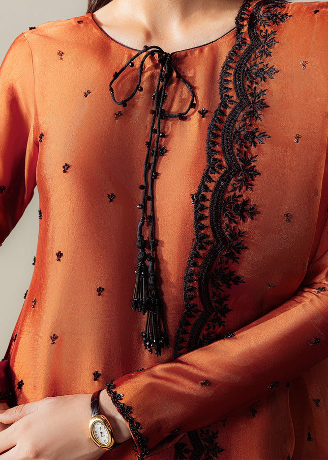 Mahum Asad | The Sirens - Amber