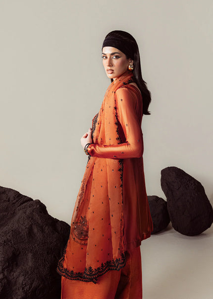 Mahum Asad | The Sirens - Amber