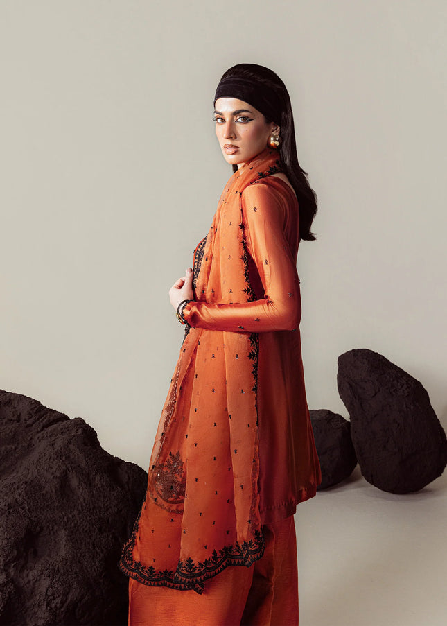 Mahum Asad | The Sirens - Amber