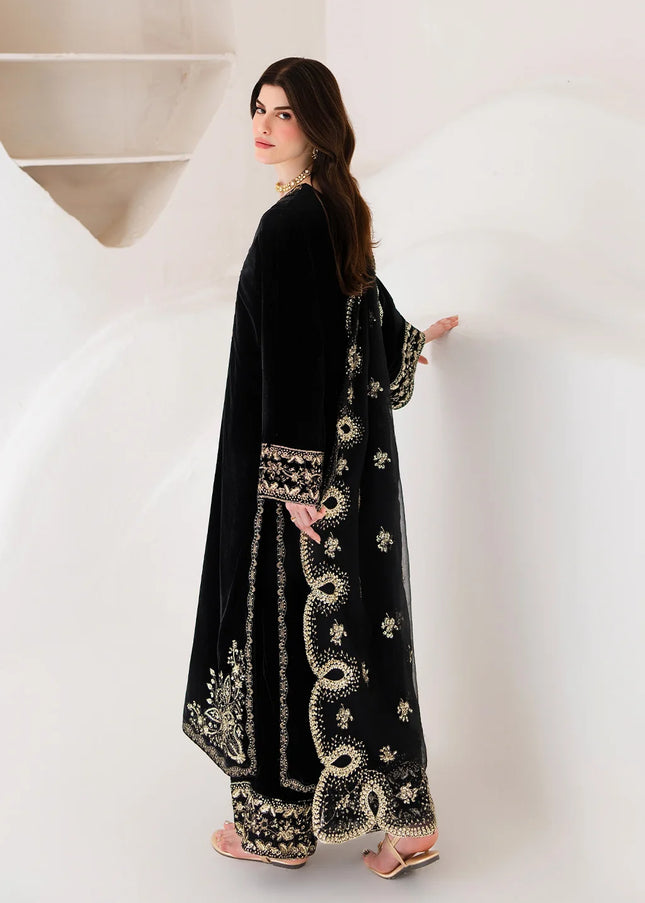 Emaan Adeel | Velvet Affair - Vera
