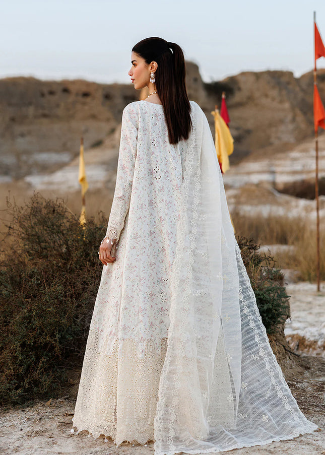 Emaan Adeel | Sunlit Groove - Sunkissed
