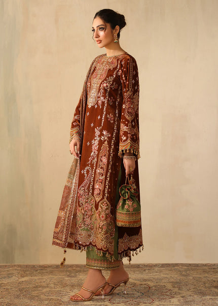 Baroque | Embroidered Velvet UF-4317