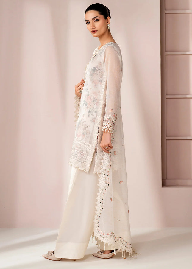 Baroque | Embroidered Cotton Patti UF-4187