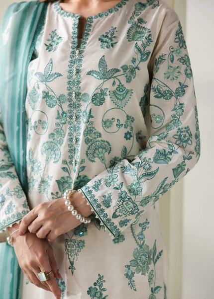 Baroque | Embroidered Jacquard Lawn UF-4430