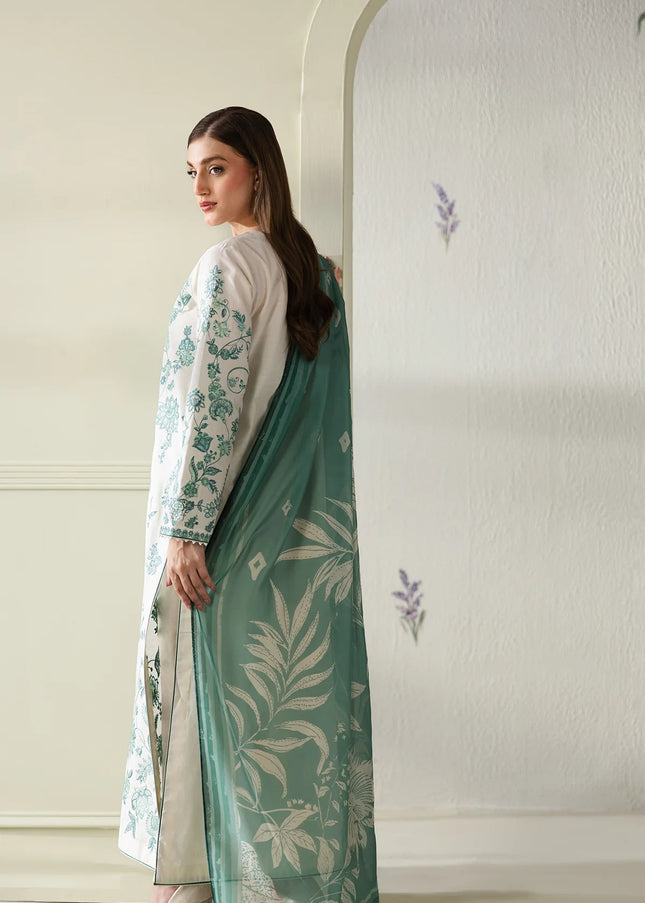 Baroque | Embroidered Jacquard Lawn UF-4430