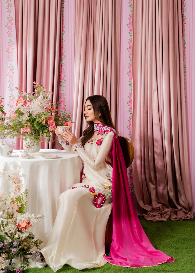 Shanzay Anooshay | Aria
