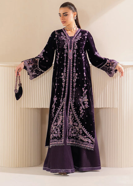 Baroque | Embroidered Velvet - UF-757