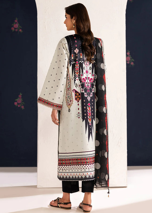 Baroque | Embroidered Lawn UF-4455