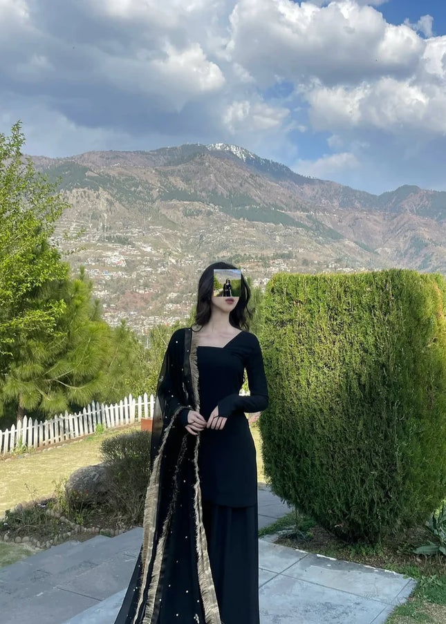 Najia Faisal | Mehr