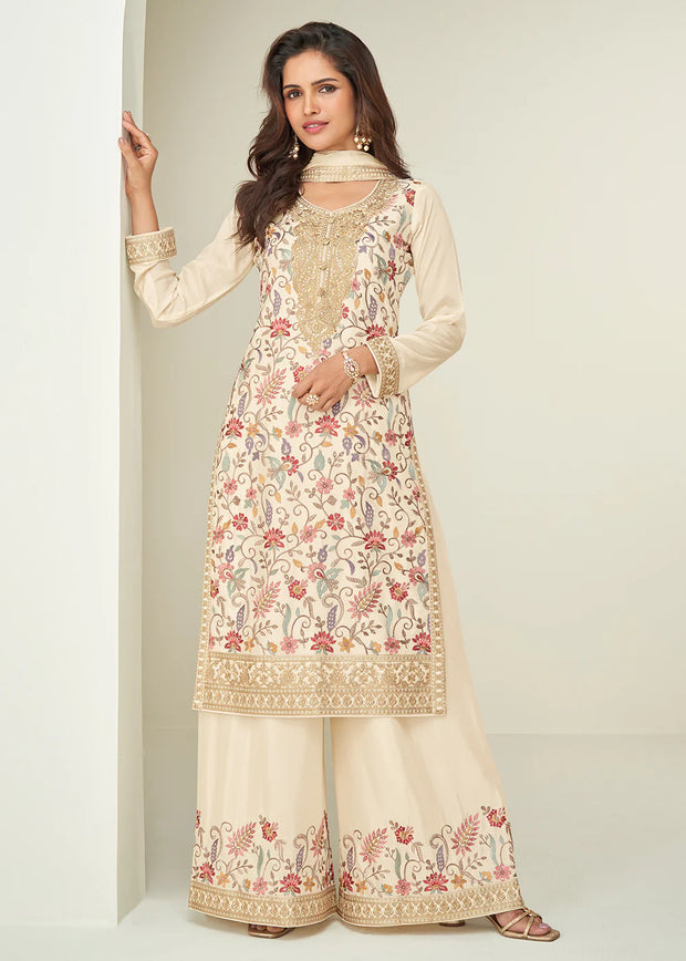 <h4>READY TO WEAR</h4><h5>PRE-STITCHED</h5>