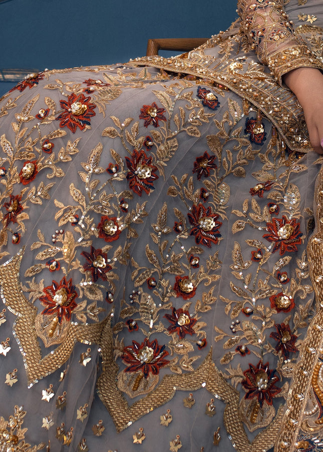 Akbar Aslam | Queen Bee
