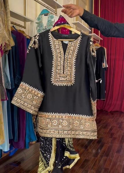 Zainab Shamsi | The Gotta Set - Black