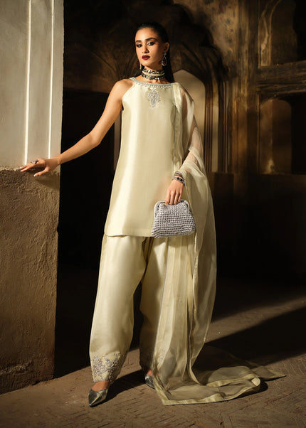 Mahum Asad | Silence She Enters - Editorial
