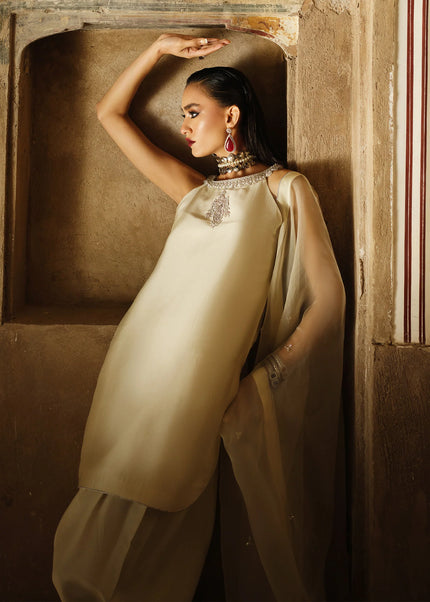 Mahum Asad | Silence She Enters - Editorial