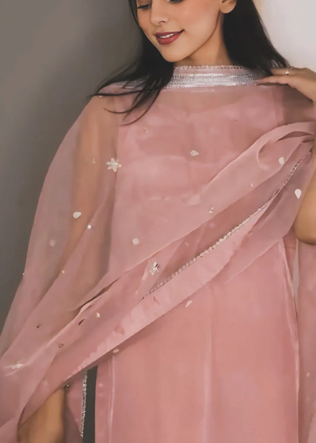 Najia Faisal | Aurora