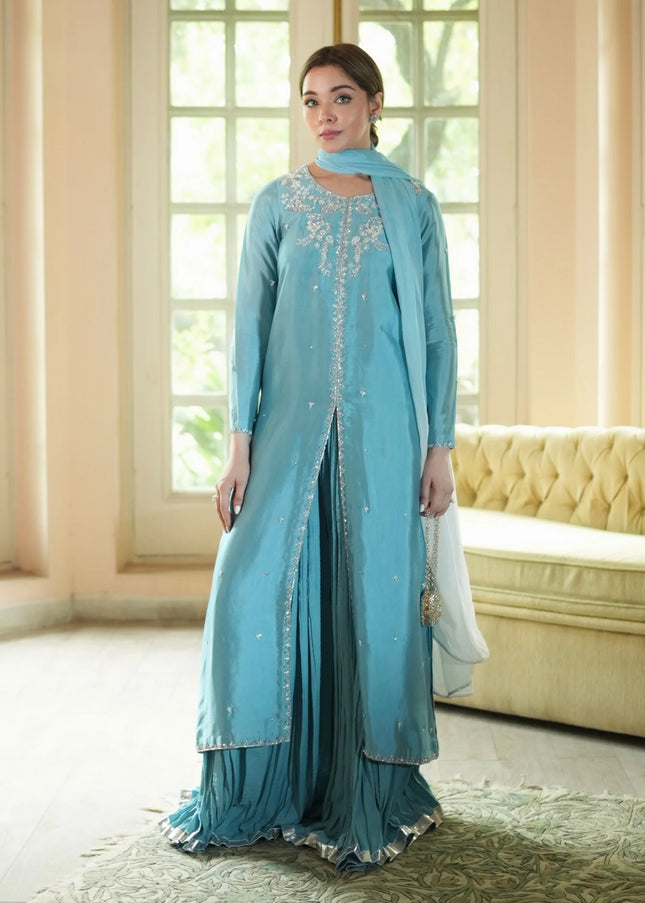 Mahum Asad | The Color Edit - Azura
