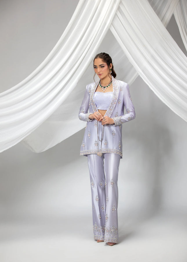 Dufan Studio | Raavish - Evana