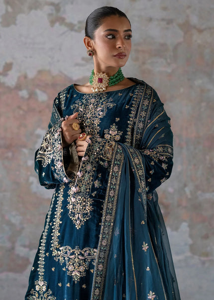 Emaan Adeel | Zarposh Velvet - Meher
