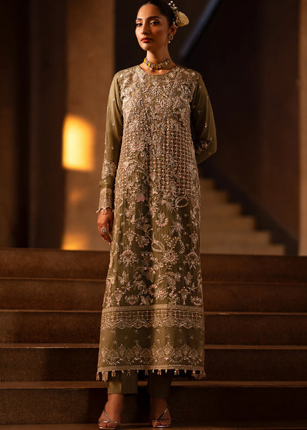 Emaan Adeel | Casabella - Liora